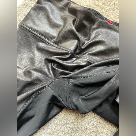 SPANX Faux Leather Leggings - Picture 4 of 5